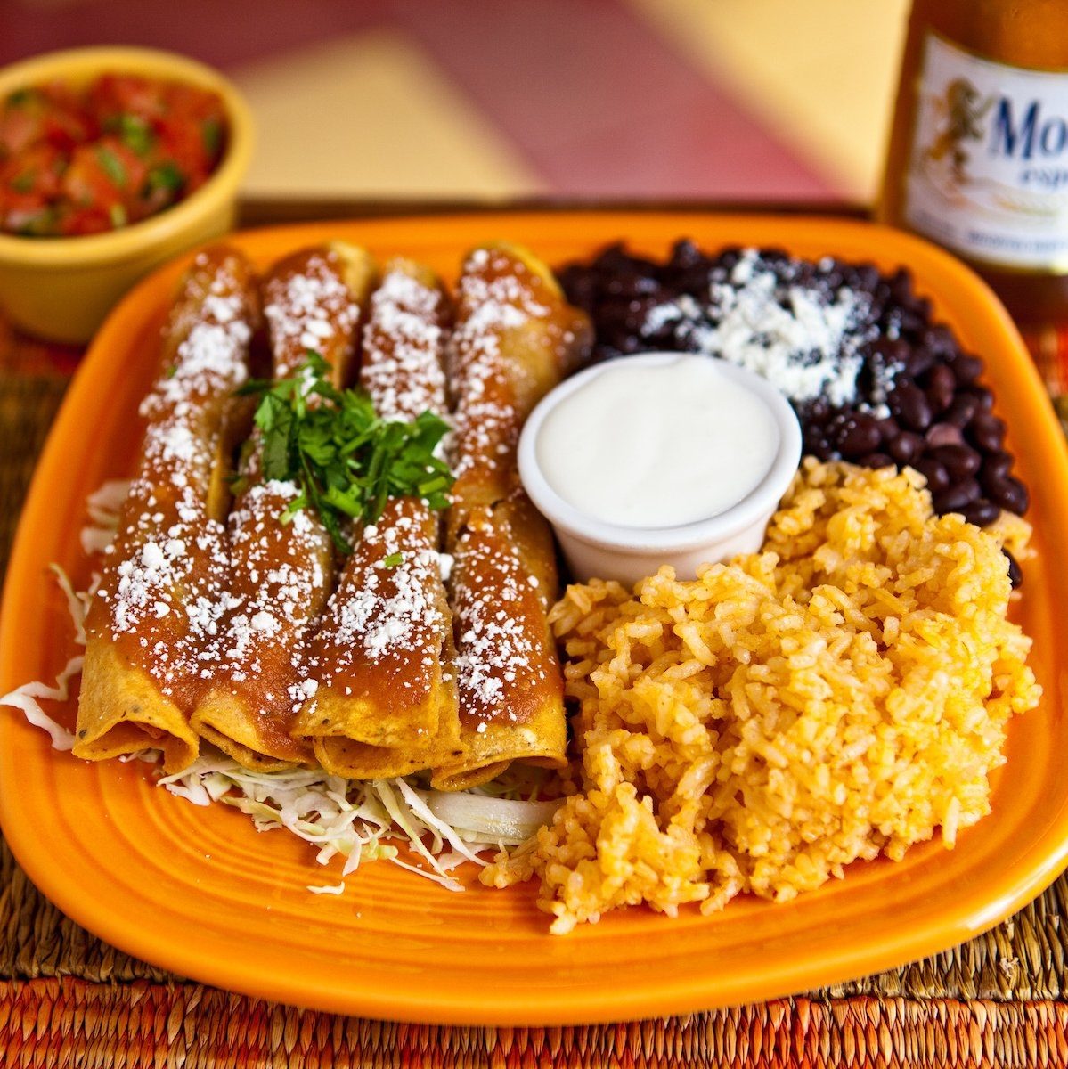 Flautas De Pollo (Crispy Rolled Chicken Tacos).