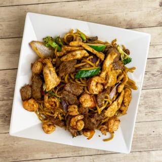 N5. House Special Lomein