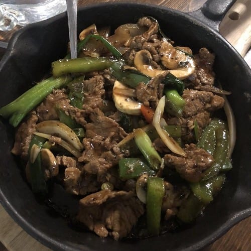 Skillet Black Pepper Beef 鐵板黑椒牛柳.