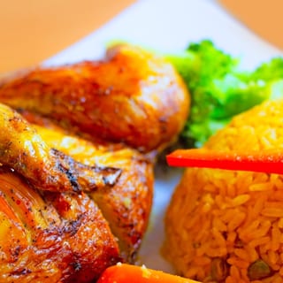 Lunch Pollo al Horno / Rotisserie or Baked Chicken