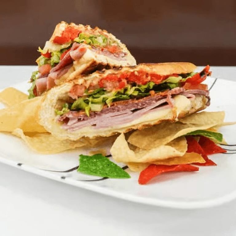 Delicious Chicken Burger: A Local Favorite