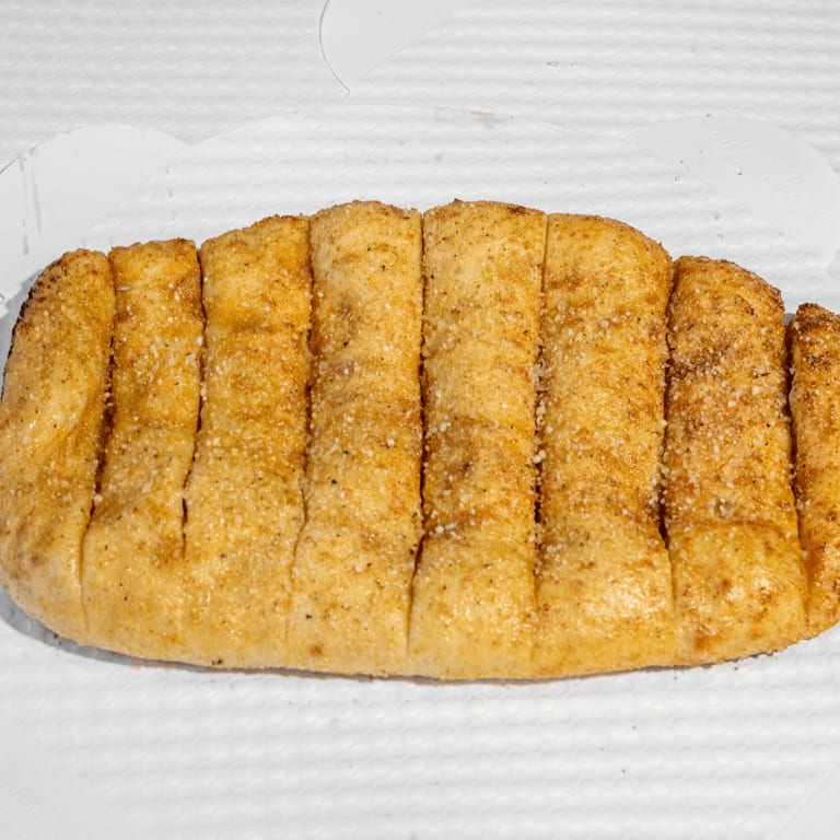 Delicious Breadsticks: A Perfect Italian Appetizer