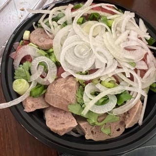 24. Thin Rare Beef Slices & Sliced Meatballs Noodle Soup (Pho Tai Bo Vien)