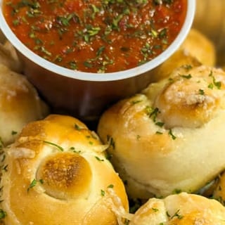 **** Cheesy Garlic Knots 10 Pc ****