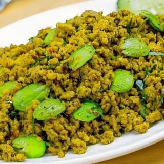 Chef Pla's Signature Kua Gling ควกลง 