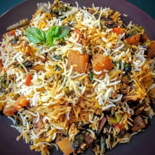 Bucket Hyderabadi Veg Dum Biryani.