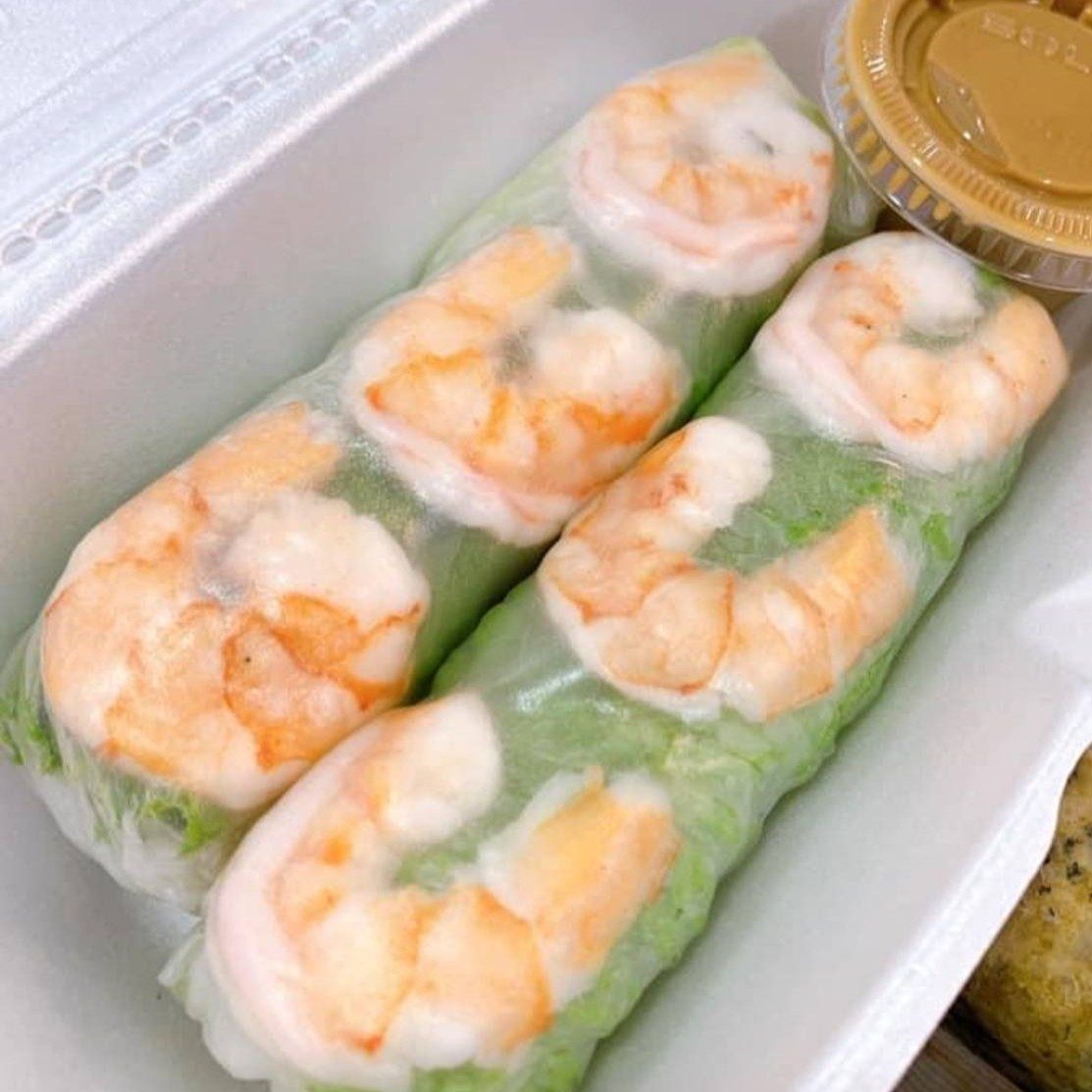A2. Fresh Spring Roll (2 pieces).