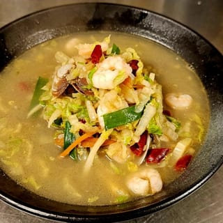 N9. Szechuan Soup Noodle with Clams