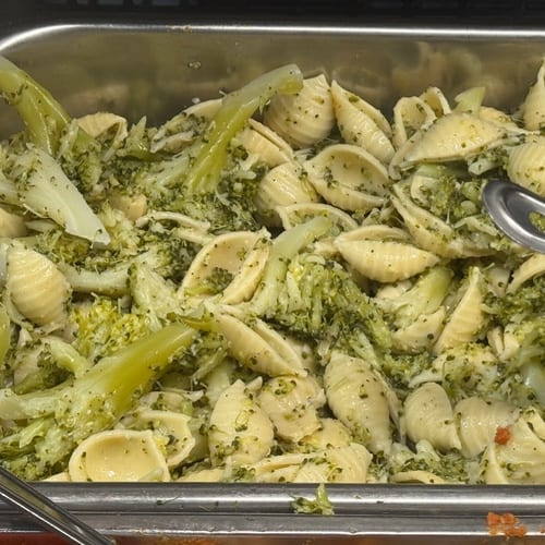 Broccoli and Shells (Large Tray).
