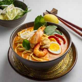 T13. Seafood w/ Egg Noodle Soup (Mi HS)