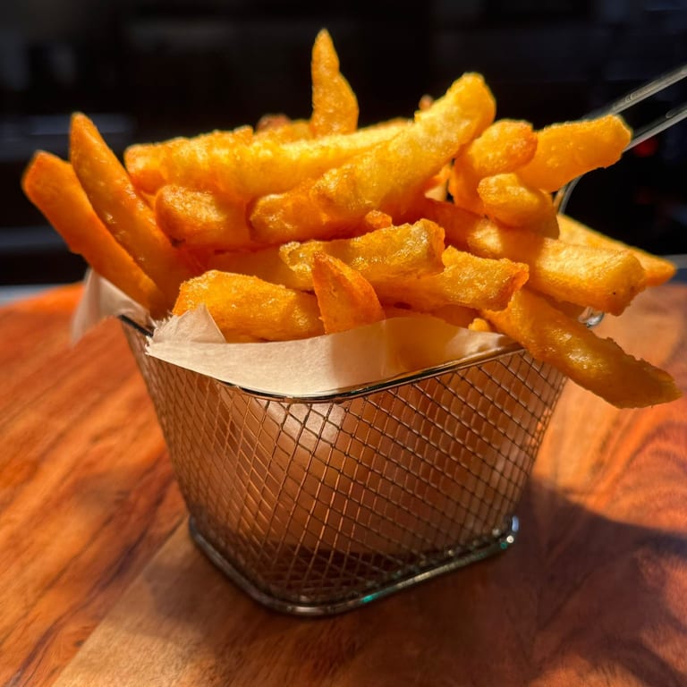 Delicious Fries: A Must-Try Side at Our Restaurant