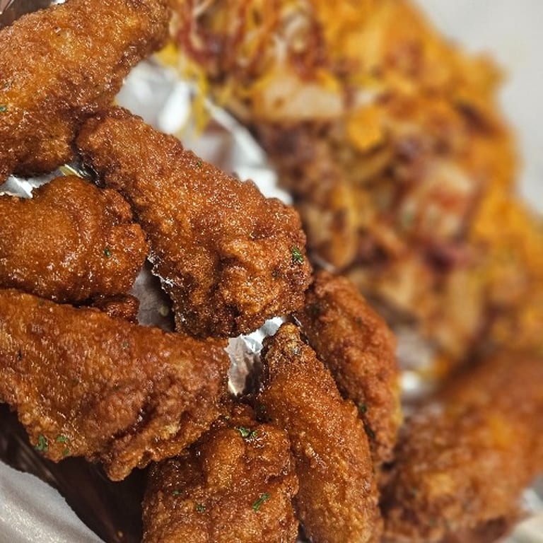 Fresh Oyster Delights: Seafood and Southern Comfort