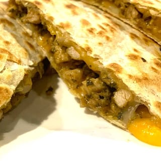 KIDS CHICKEN QUESADILLA MEAL