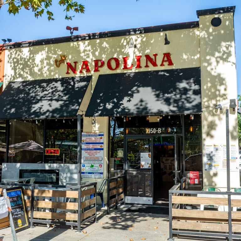 Welcome to Cafe Napolina