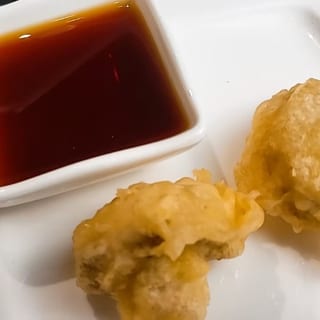 Mushroom Tempura (2 Pieces)