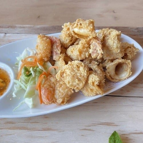 Pla Muek Tod (Fried Calamari).