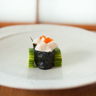 Creamy Hotategai / Scallops with Mayo Nigiri