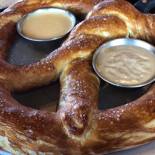 Pretzel 24 Oz.