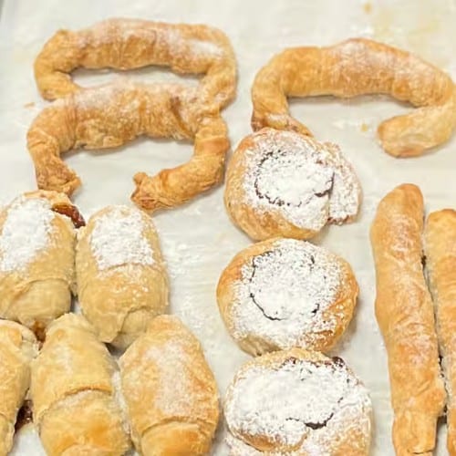 Facturas / Pastries.