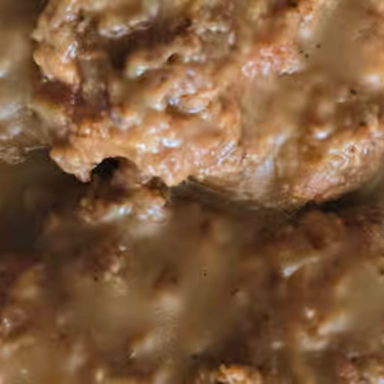 Southern Smothered Chicken: A Comfort-Food Favorite