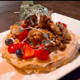Crispy Chicken & Waffles