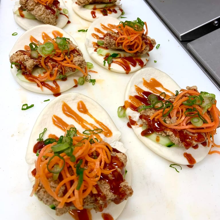 🍜 Bento and Bou Buns: Our Signature Creations 🍣