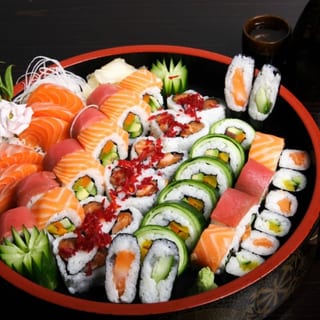 S11. Crispy Salmon Roll