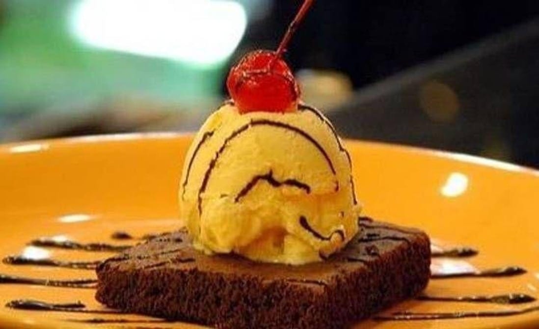Brownie A La Mode.