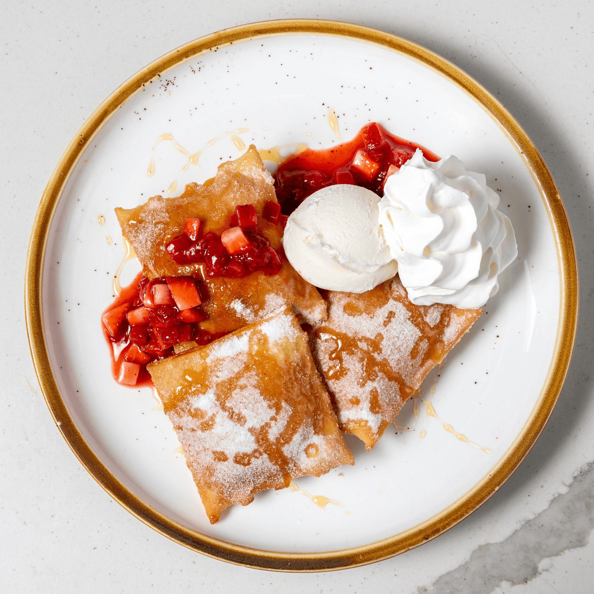 Sopapillas Con Fresas.