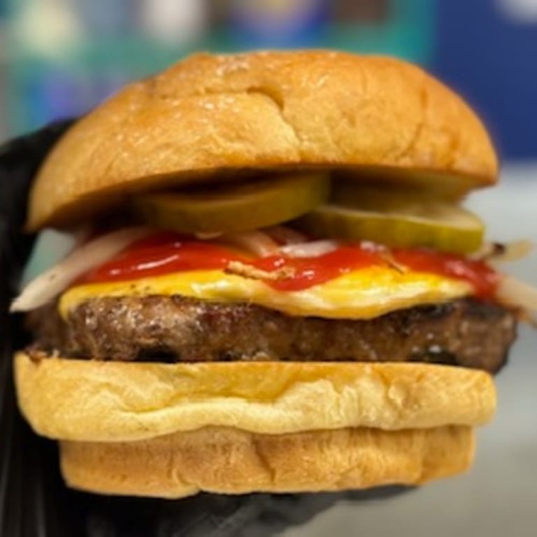 California Burger: A West Coast Classic