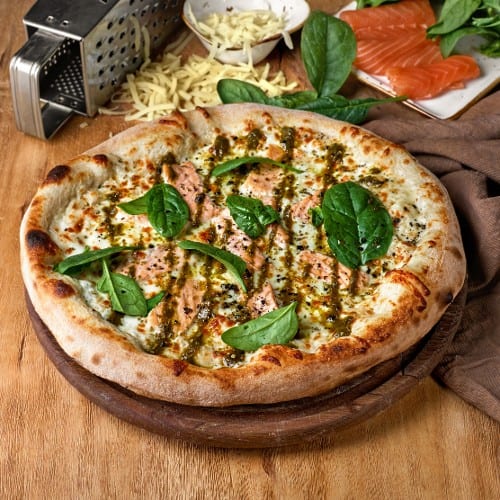 Grilled Chicken Pesto Pizza (Medium).