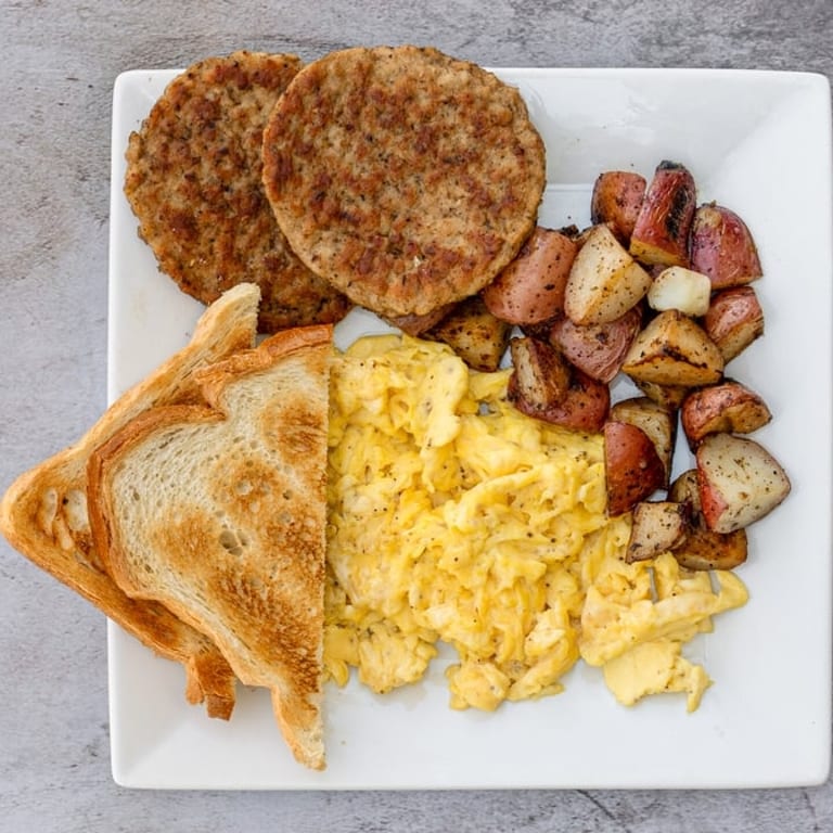 Steak and Eggs: A Hearty Breakfast Favorite