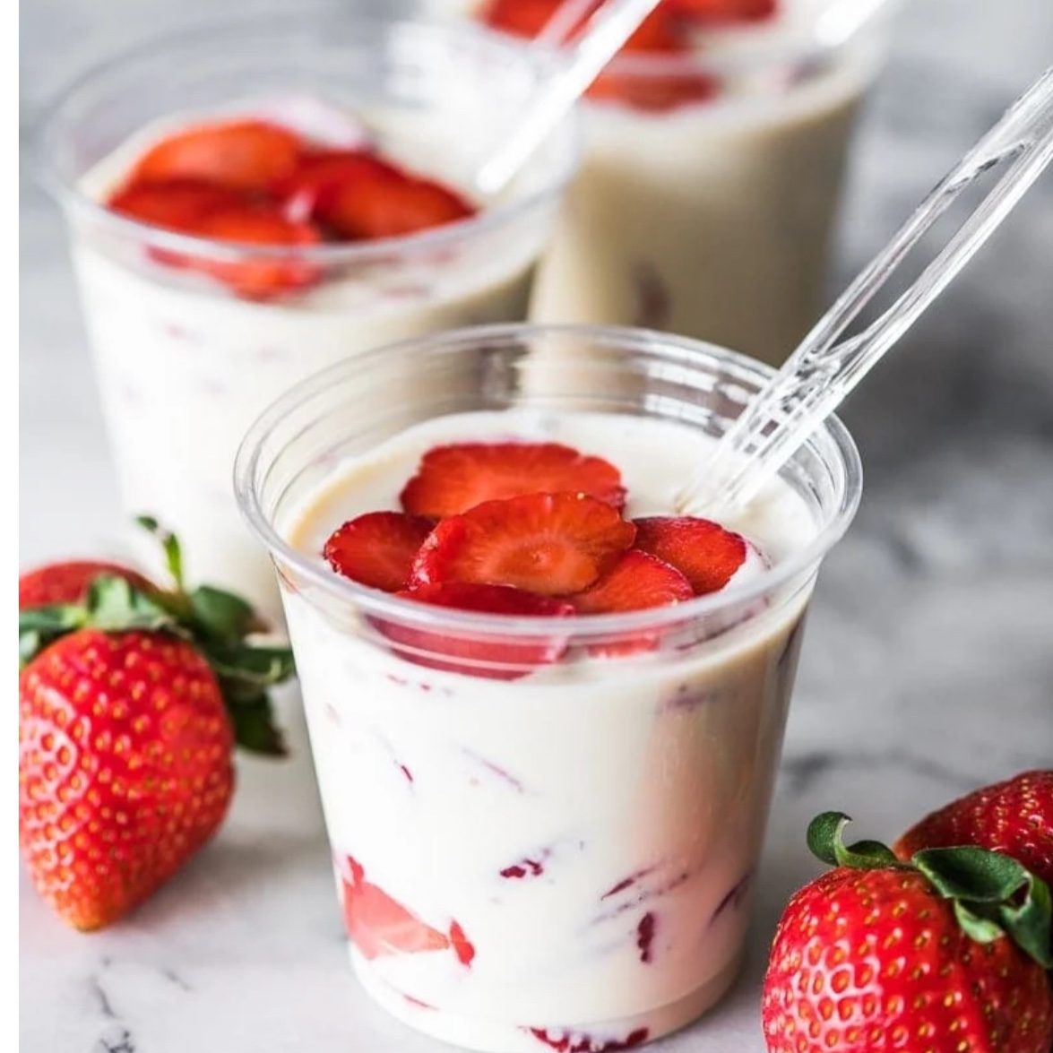 Small Fresas  con crema.