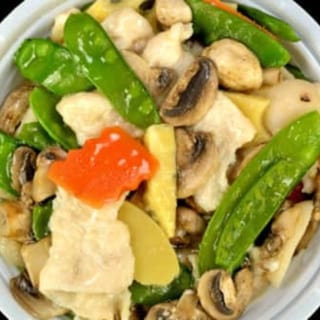 Chicken Moo Goo Gai Pan