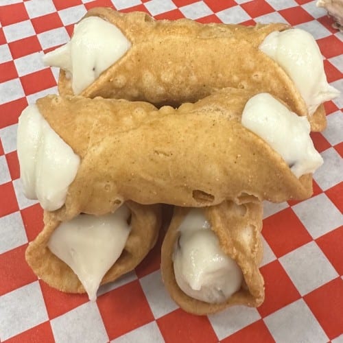 Cannoli.
