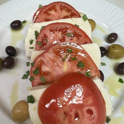 Fresh Mozzarella & Roasted Peppers or Tomato.