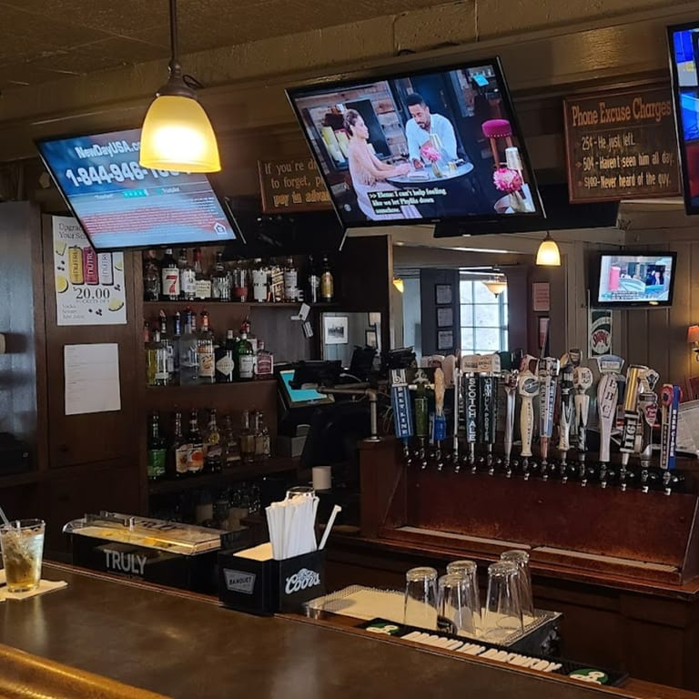 A Classic Pub Experience 🍻