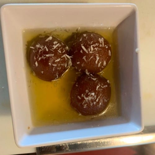 Gulab Jamun (3 pcs).