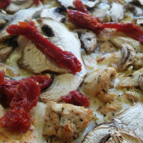 La Sal Pizza 12" - 6 Slices.