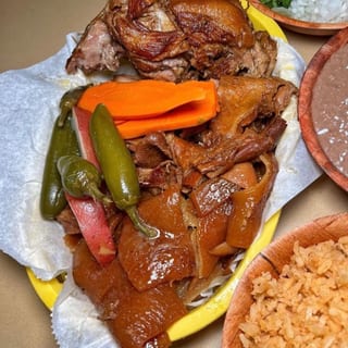 1 lb. Carnitas combo