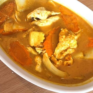 Yellow Curry (Free Drink)