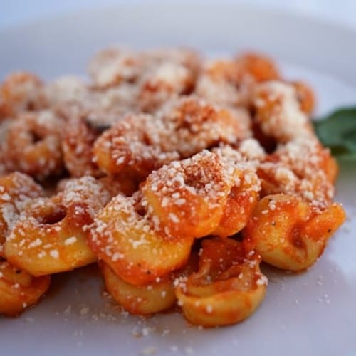 Tortellini Marinara.