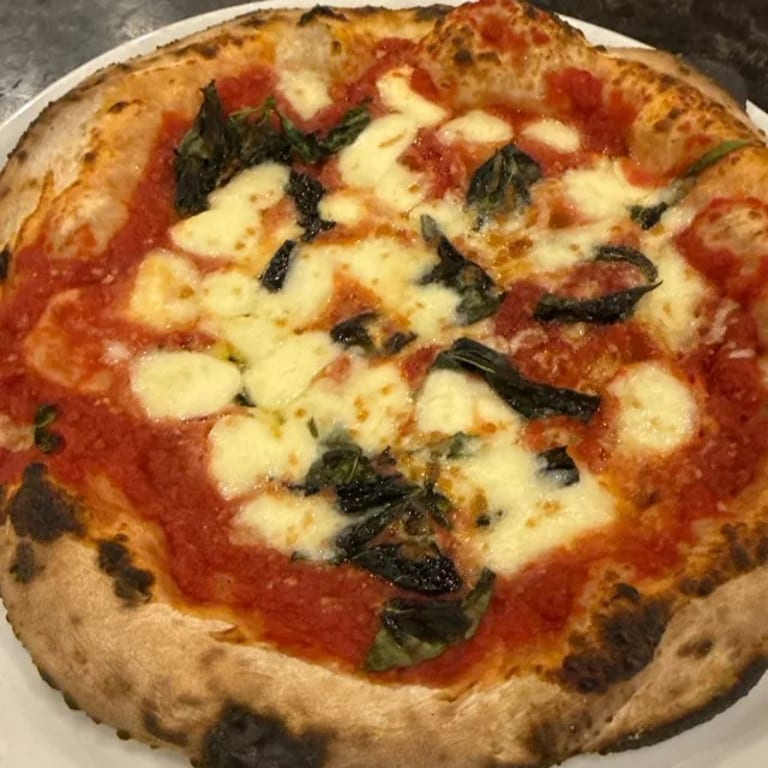 Lunch: Italian Deli and Pizza Favorites