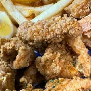 "2 Most Wanted" Fried Catfish & Shrimp Basket