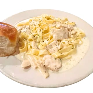 Fettuccine Alfredo