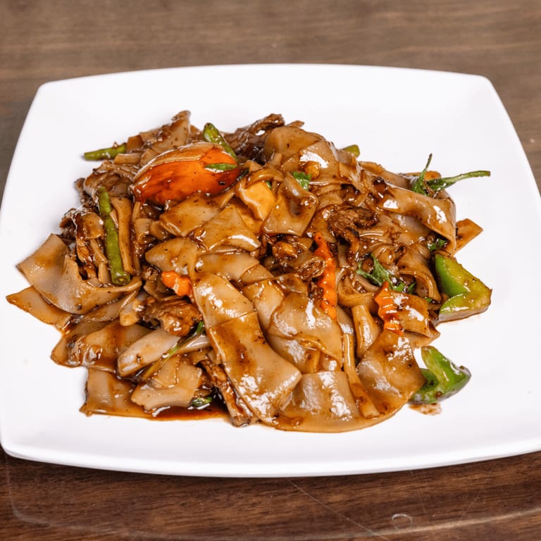 Spicy Drunken Noodles: Thai and Asian Delight