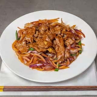 Stir-Fried Scallion Beef / 葱爆牛