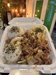 Regular kalua pig plate.