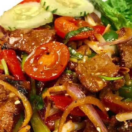 Beef Salad / ยำสลัดเนื้อ.