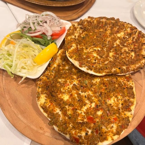Lahmacun.